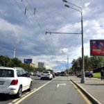 Варшавское  шоссе, дом 26    станция метро «Нагатинская», Рынок «Нагатино», ТЦ  «Варшавка — 26», магазин «Роджер»- Игрушки,  «Кристалл-Градъ», «Ибер-Керамика — плитка», «Империя  Инструмента», зоомагазин «Бетховен», магазин «Ювелирный  мир», Экспресс-Клиника, автосервис «AСURA», «Волна  центр», «Honda», автосалон «»Сим-Юг»- Автоцентр  Suzuki», рестораны «РиоДе Пиво», «Массето»,»Авангард»,  Брынцалов а (Ферейн), билборд 6х3, Скроллер, сторона A