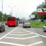 Волгоградский  проспект, дом 156, после пересечения с улицей Академика Скрябина    «Седьмой континент», «Молодечномебель ТД «, «Кухни  анонс», «Профиль Шинный центр»,»Авториф»,  «Авто-Лига», «Kuzoff.ru-кузовной супермаркет», автосервис  «АвтоТотемм», «Панин Авто», «ТЦ Japauto»,  «Техцентр волгоградский», автосалоны «Cars-City»,  «Диомарис», «Автопрогресс», «Москомприватбанк»,  Спорткомплекс спортИнвестЦентр, Московский институт Физической Культуры и  Спорта, Институт экономики и культуры (ИЭиК), Ветеринарный центр Московской  Ветеринарной Академии, билборд 6х3, Скроллер, сторона A